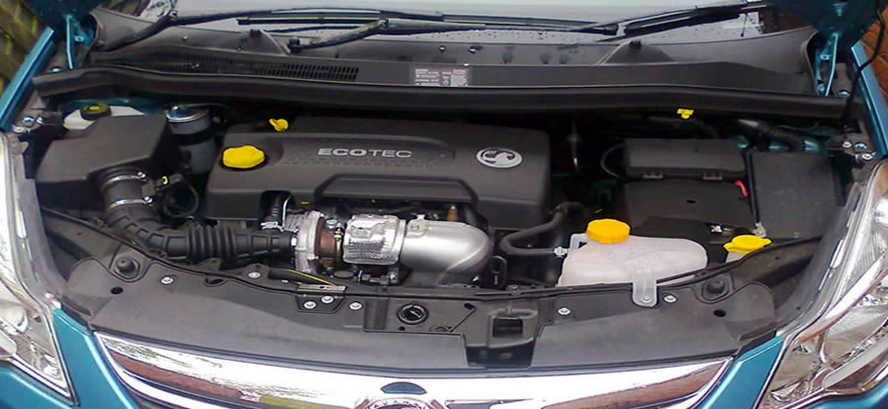 Corsa Engine Bay